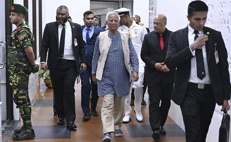  দেশে এসেছেন প্রধান উপদেষ্টা