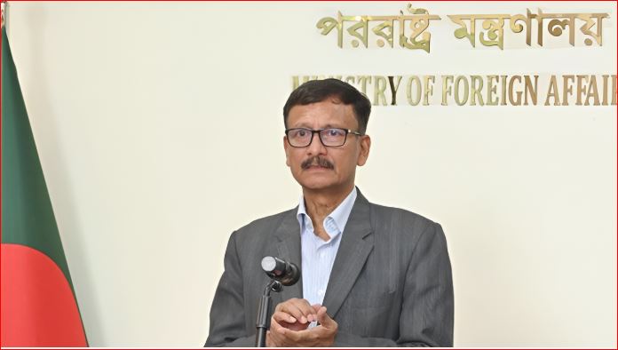 শেখ হাসিনাকে ফেরত ও পুশ-ইন বন্ধে দিল্লিকে ফের চিঠি দেবে ঢাকা