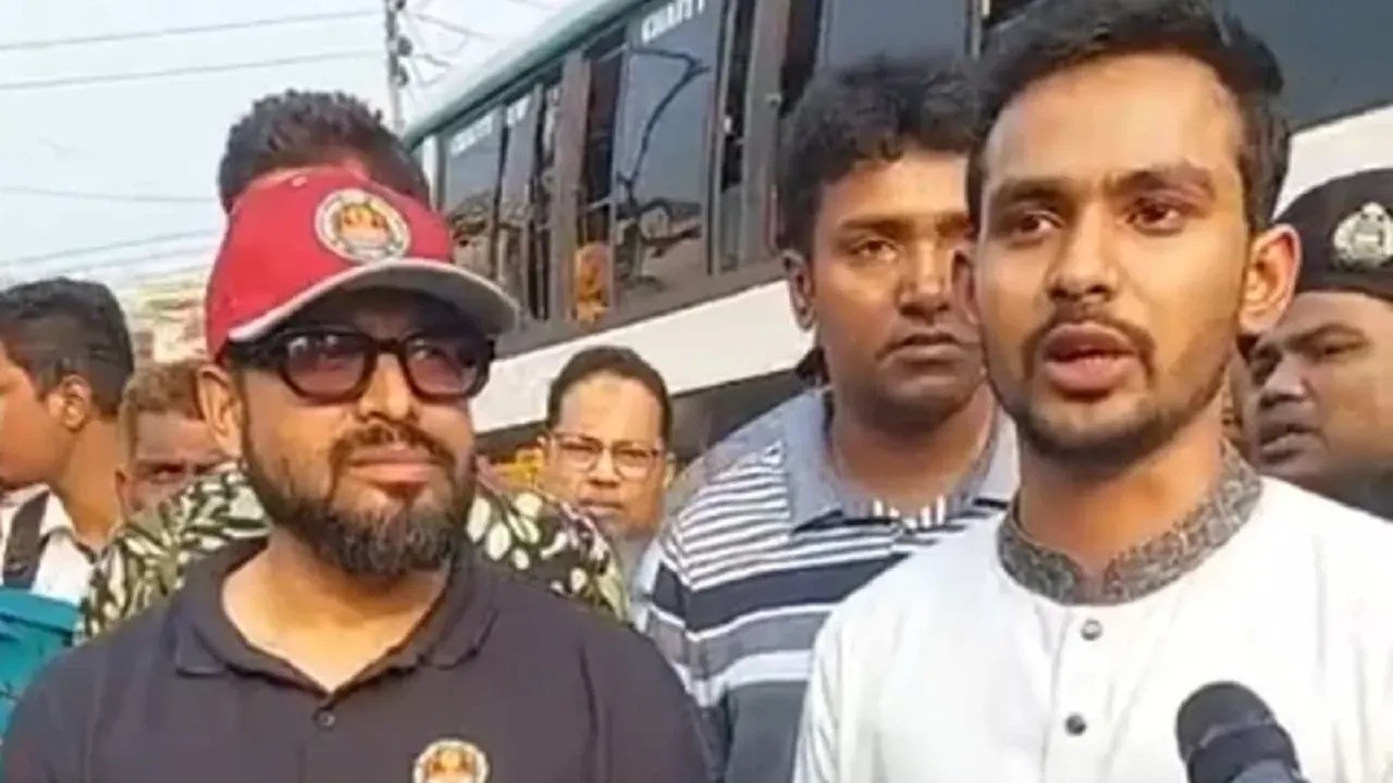  ঈদযাত্রা নির্বিঘ্ন করতে কাজ করছে সরকার: উপদেষ্টা আসিফ