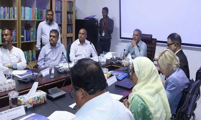 মানুষকে মামলার অভিশাপ থেকে মুক্তি দিতে কাজ করছি: আইন উপদেষ্টা