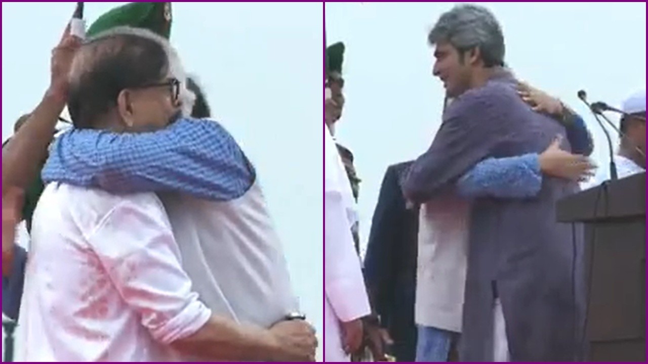  ‘জুলাই পুনর্জাগরণ’ অনুষ্ঠানে নেতাদের বুকে নিলেন ড. ইউনূস