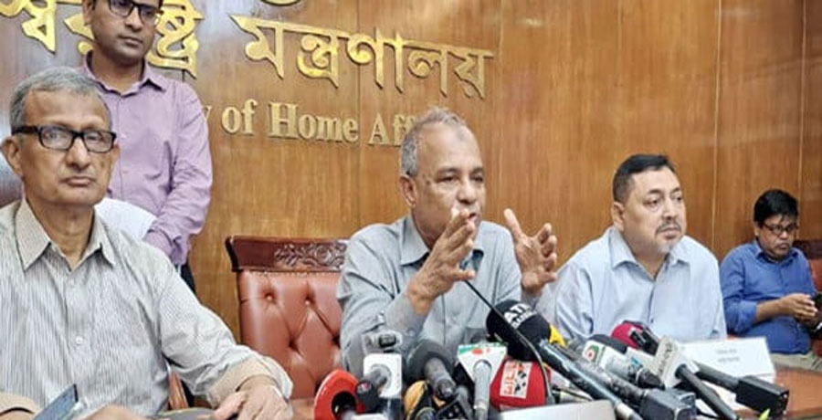 নির্বাচনের আগে এসপি-ওসিদের বদলি হবে লটারির মাধ্যমে : স্বরাষ্ট্র উপদেষ্টা