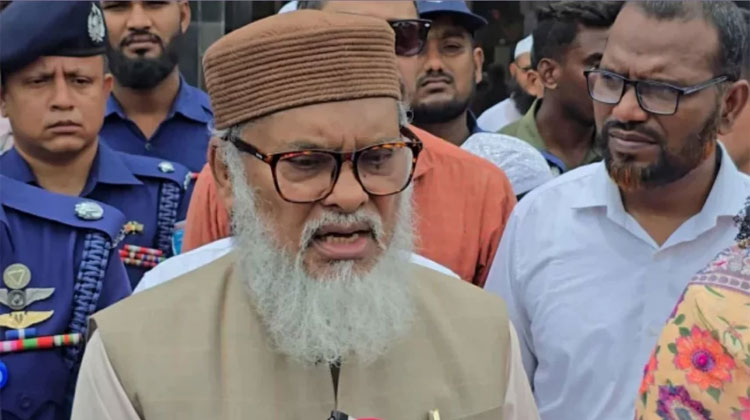 মাজার ও ধর্মীয় প্রতিষ্ঠানে হামলাকারীদের ছাড় দেওয়া হবে না: ধর্ম উপদেষ্টা