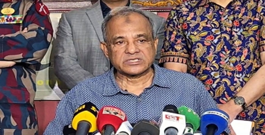 ‘আমরা চুনোপুঁটি ধরি, বড় একটা রুই ধরেছি আর আপনারা লেগে গেলেন’