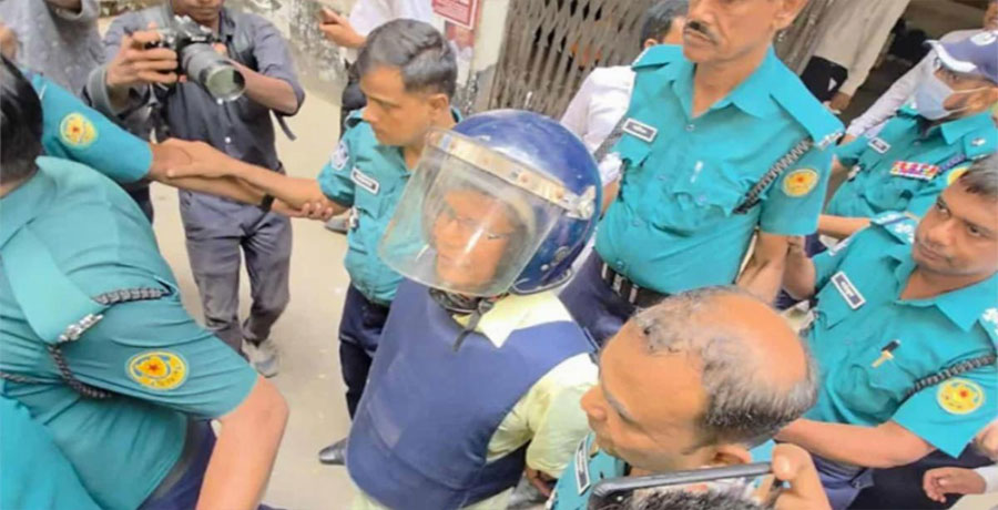 সন্ত্রাসবিরোধী আইনের মামলায় আবু আলম শহীদ খান কারাগারে