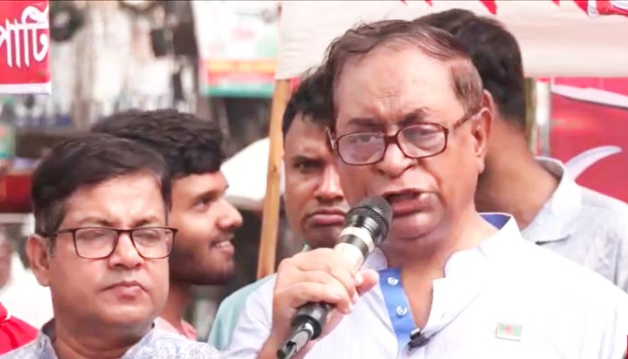 দলীয় এজেন্ডার কারণে গণতান্ত্রিক ভবিষ্যৎকে ঝুঁকিতে ফেলা যাবে না: সাইফুল হক