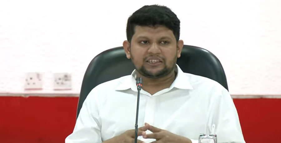 বিএনপি-জামায়াত প্রশাসন দখল করেছে ভাগাভাগি করে: তথ্য উপদেষ্টা