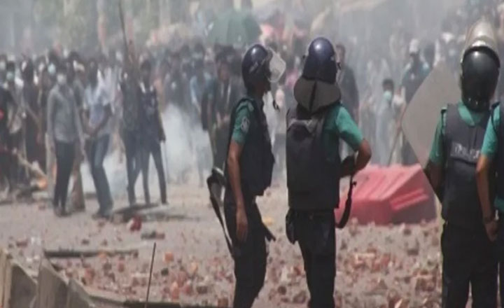 ছাত্র জনতার গণআন্দোলনে ৫০ জেলায় মারণাস্ত্র ব্যবহার ৪৩৮ স্থানে হত্যাযজ্ঞ   