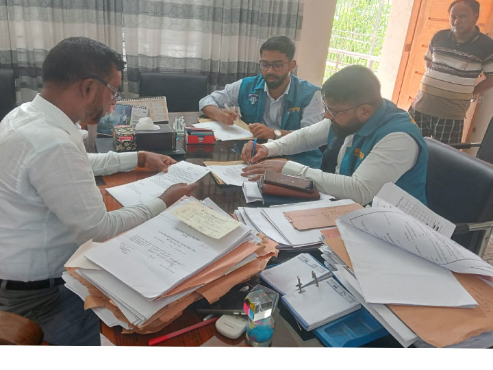  মাদারীপুরে সদর উপজেলায় প্রকল্পের অর্থ আত্মসাৎ,দুদকের অভিযান