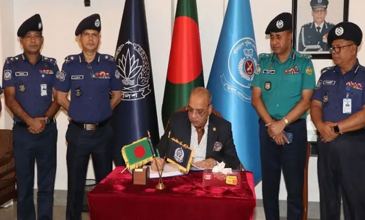 পুলিশকে মানবিক মূল্যবোধ সম্পন্ন নাগরিক হবার আহ্বান  প্রধান বিচারপতির