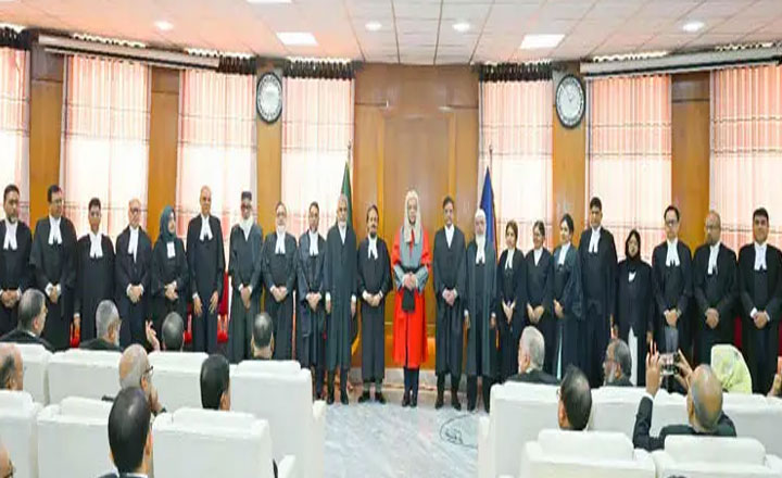 হাইকোর্টের ২১ বিচারপতির শপথ গ্রহণ