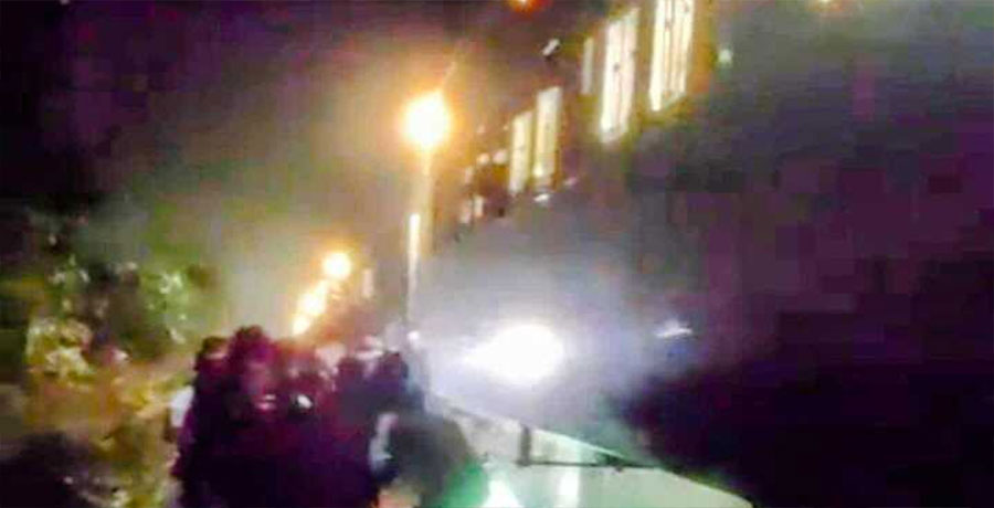 রাজশাহীতে ট্রেনে আগুন, ‘ধুমকেতু এক্সপ্রেস’ বগি ক্ষতিগ্রস্ত