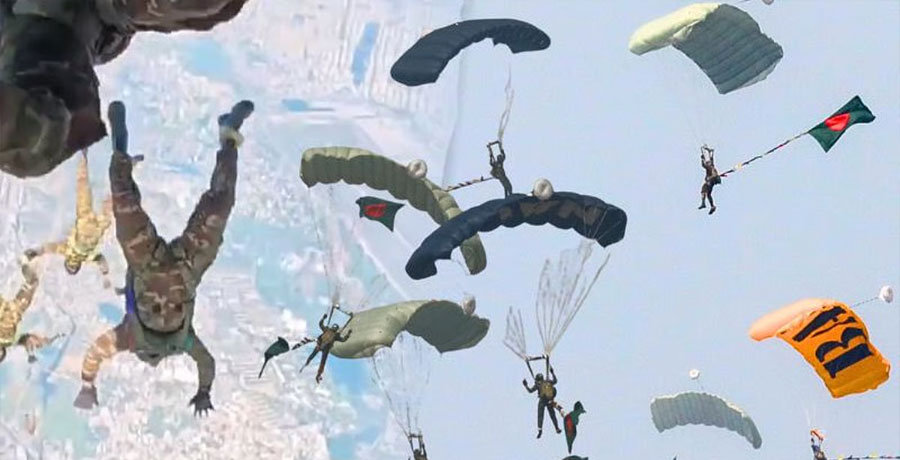 একসাথে পতাকা হাতে লাফ দিয়ে গিনেস রেকর্ড করলেন ৫৪ প্যারাট্রুপার